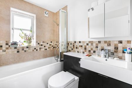 3 bedroom Link detached house to let in Longacres, St Albans, AL4