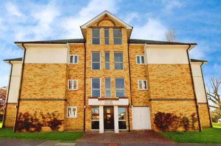 1 bedroom Flat to let in Park View Close, St Albans, AL1