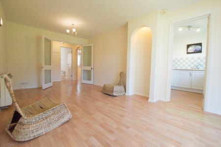 2 bedroom Flat to let in Milford Road, St Albans, AL4