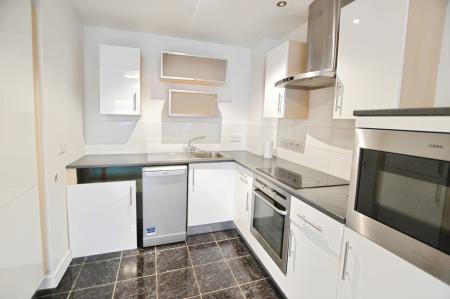 2 bedroom Flat to let in Brookfield House, Hemel Hempstead, HP2