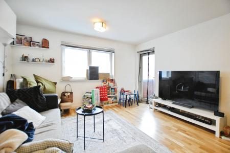 2 bedroom Flat to let in Brookfield House, Hemel Hempstead, HP2