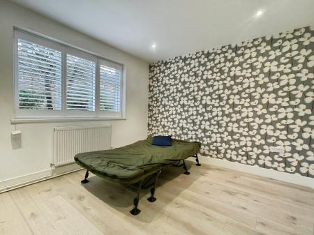 1 bedroom Flat to let in Carlisle Avenue, St Albans, AL3