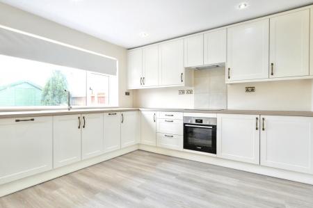 3 bedroom Detached house for sale in Oaklands Lane, St Albans, AL4