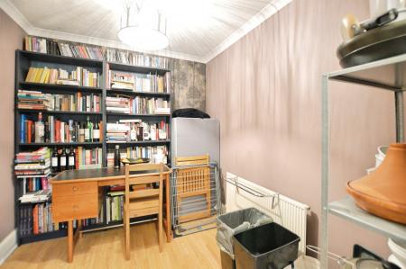 2 bedroom Flat to let in King Harry Lane, St Albans, AL3