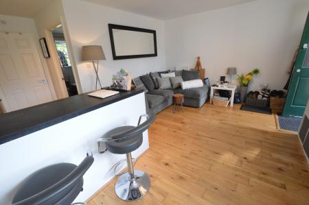 1 bedroom Ground floor maisonette to let in Banfield Court, London Colney, AL2