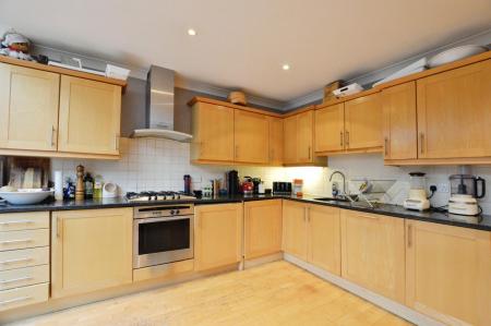 3 bedroom Terraced House to let in Albion Road, St Albans, AL1