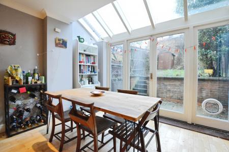 3 bedroom Terraced House to let in Albion Road, St Albans, AL1