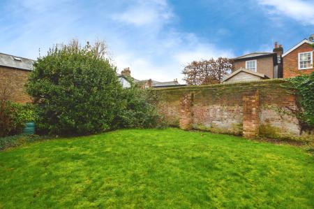 2 bedroom Maisonette to let in Welclose Street, St Albans, AL3