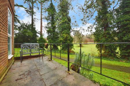 2 bedroom Flat to let in Bohemia, Hemel Hempstead, HP2