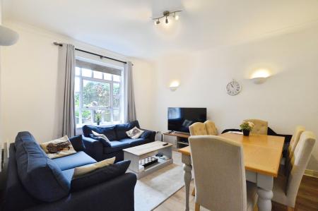 2 bedroom Flat to let in Lattimore Road, St Albans, AL1