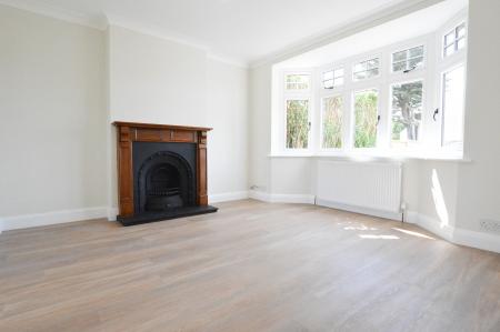 3 bedroom Detached house to let in Watford Road, St Albans, AL2