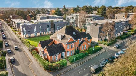 2 bedroom Flat to let in Newsom Place, St Albans, AL1