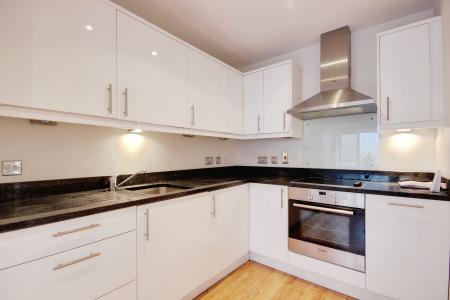 2 bedroom Flat to let in Lattimore Road, St Albans, AL1