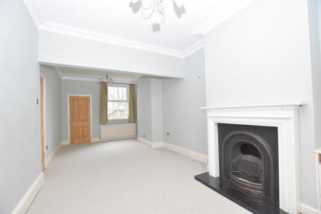 2 bedroom Terraced House for sale in Ashfields New Road, Newcastle-under-Lyme, ST5
