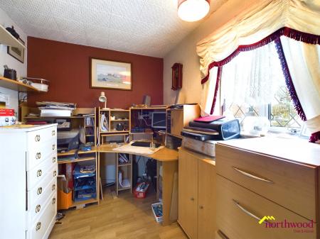 3 bedroom Semi-detached house for sale in Cauldon Avenue, Bradwell, Newcastle-under-Lyme, ST5