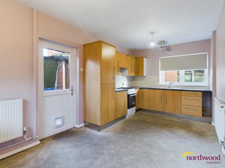 3 bedroom Semi-detached house for sale in Chilworth Grove, Blurton, Stoke-on-Trent, ST3