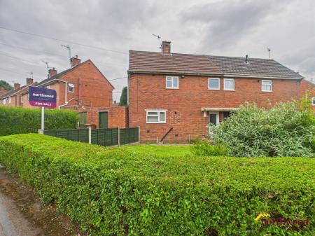 3 bedroom Semi-detached house for sale in Chilworth Grove, Blurton, Stoke-on-Trent, ST3