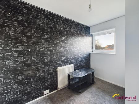 3 bedroom Semi-detached house for sale in Chilworth Grove, Blurton, Stoke-on-Trent, ST3