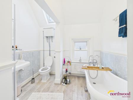 4 bedroom Town house for sale in High Street, Stoke-on-Trent, ST5