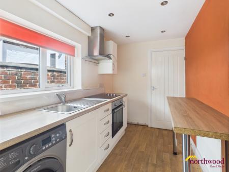 2 bedroom Terraced House for sale in Victoria Street, stoke on trent, ST4