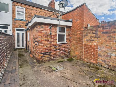 2 bedroom Terraced House for sale in Victoria Street, stoke on trent, ST4