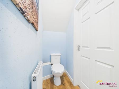 2 bedroom Town house to let in Old Court Street, Tunstall, ST6