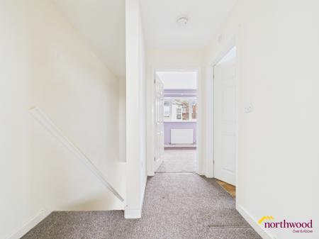 2 bedroom Town house to let in Old Court Street, Tunstall, ST6