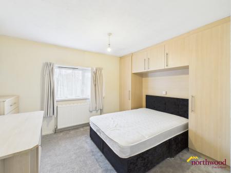 2 bedroom Semi-detached house to let in Wellfield Road, Bentilee, Stoke-on-Trent, ST2