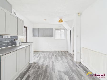 2 bedroom Semi-detached house to let in Wellfield Road, Bentilee, Stoke-on-Trent, ST2