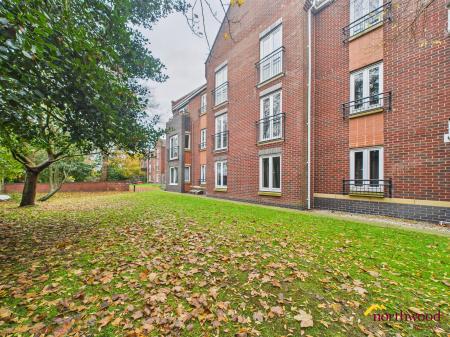 2 bedroom Flat to let in Scholars Court,, Stoke-on-Trent, ST4