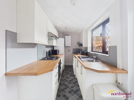 2 bedroom Terraced House to let in Langley Street, Basford Newcastle under Lyme, ST4