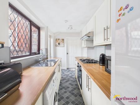 2 bedroom Terraced House to let in Langley Street, Basford Newcastle under Lyme, ST4