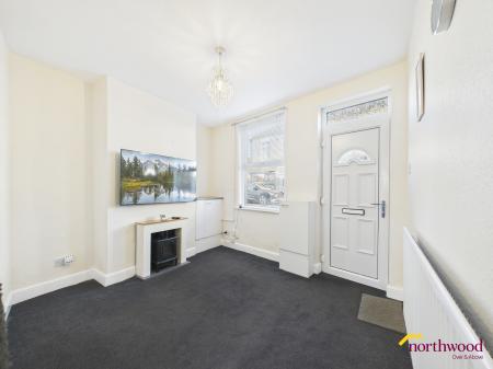 2 bedroom Terraced House for sale in Oxford Road, Newchapel, ST5