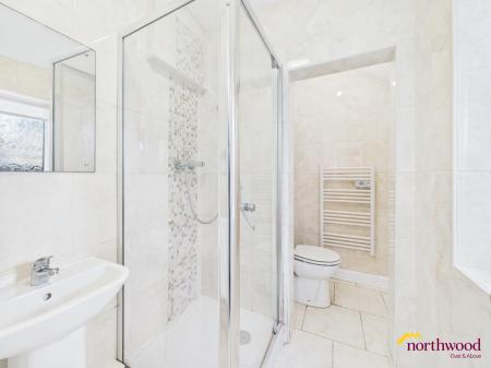 2 bedroom Terraced House for sale in Oxford Road, Newchapel, ST5