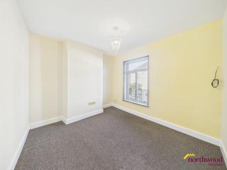 2 bedroom Terraced House for sale in Oxford Road, Newchapel, ST5