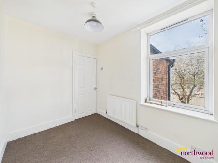 3 bedroom End of terrace house to let in Florence Street, Newcastle-under-Lyme, ST5