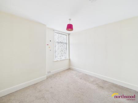 3 bedroom End of terrace house to let in Florence Street, Newcastle-under-Lyme, ST5