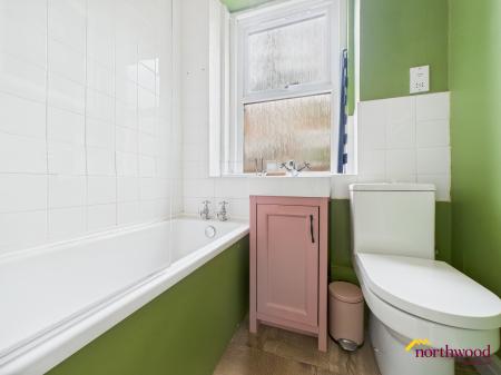 1 bedroom Flat for sale in Simonburn Ave, Hartshill, ST4