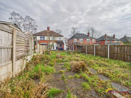 3 bedroom Semi-detached house for sale in Lincoln Ave, Newcastle-under-Lyme, ST5