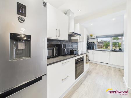 3 bedroom Semi-detached house for sale in Lincoln Ave, Newcastle-under-Lyme, ST5