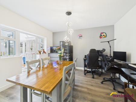 3 bedroom Semi-detached house for sale in Lincoln Ave, Newcastle-under-Lyme, ST5