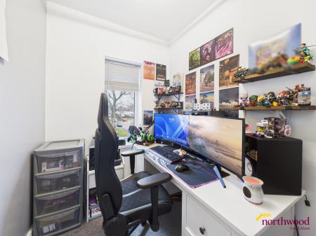 3 bedroom Semi-detached house for sale in Lincoln Ave, Newcastle-under-Lyme, ST5