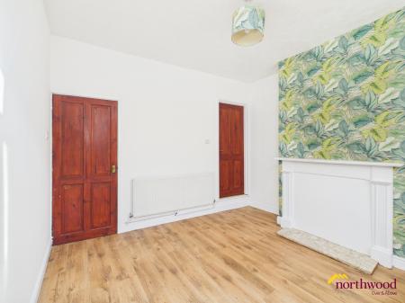 2 bedroom Terraced House to let in Packett Street, Longton, ST4