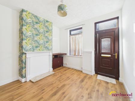 2 bedroom Terraced House to let in Packett Street, Longton, ST4