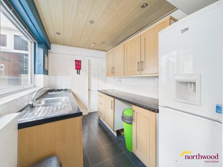 2 bedroom Terraced House to let in Honeywall, Penkhull, ST4