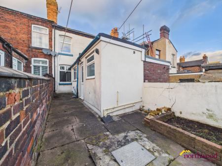 2 bedroom Terraced House to let in Honeywall, Penkhull, ST4