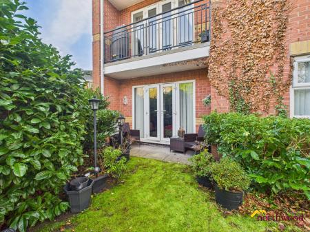 2 bedroom Flat to let in Chasewater Drive, Norton Heights, Stoke-on-Trent, ST6