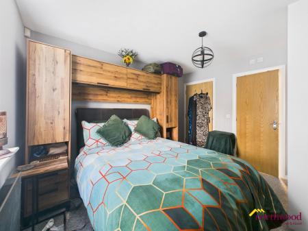 2 bedroom Flat to let in Chasewater Drive, Norton Heights, Stoke-on-Trent, ST6