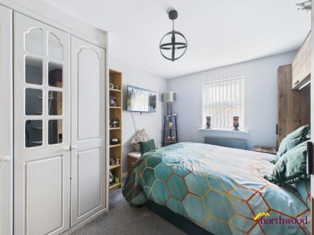 2 bedroom Flat to let in Chasewater Drive, Norton Heights, Stoke-on-Trent, ST6