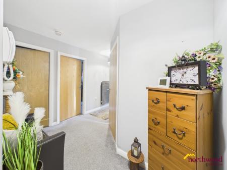 2 bedroom Flat to let in Chasewater Drive, Norton Heights, Stoke-on-Trent, ST6